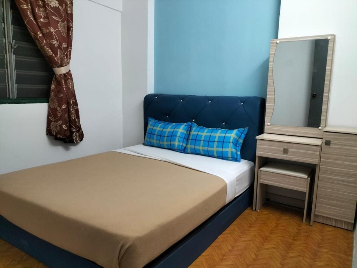 Khairul Homestay Pangsapuri Sutera Seberang Jaya Kampong Telok  Exterior photo